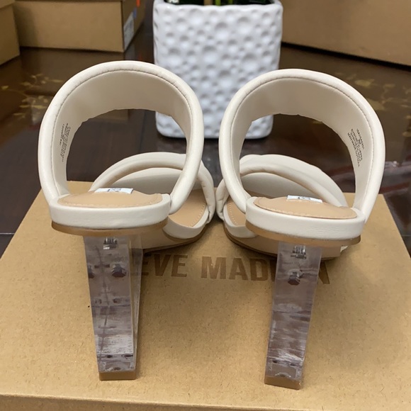 Steve Madden Isa White Sandal NWB - Picture 8 of 8